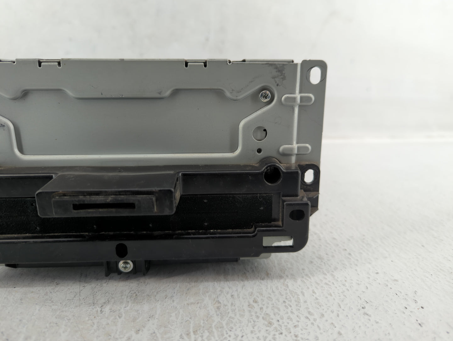 2011-2011 Chrysler 300 Am Fm Cd Player Radio Receiver - Oemusedautoparts1.com