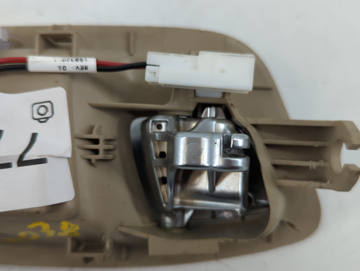 2011 Chrysler Chr300 Drivers Side Inside Front Door Handle Oem - Oemusedautoparts1.com