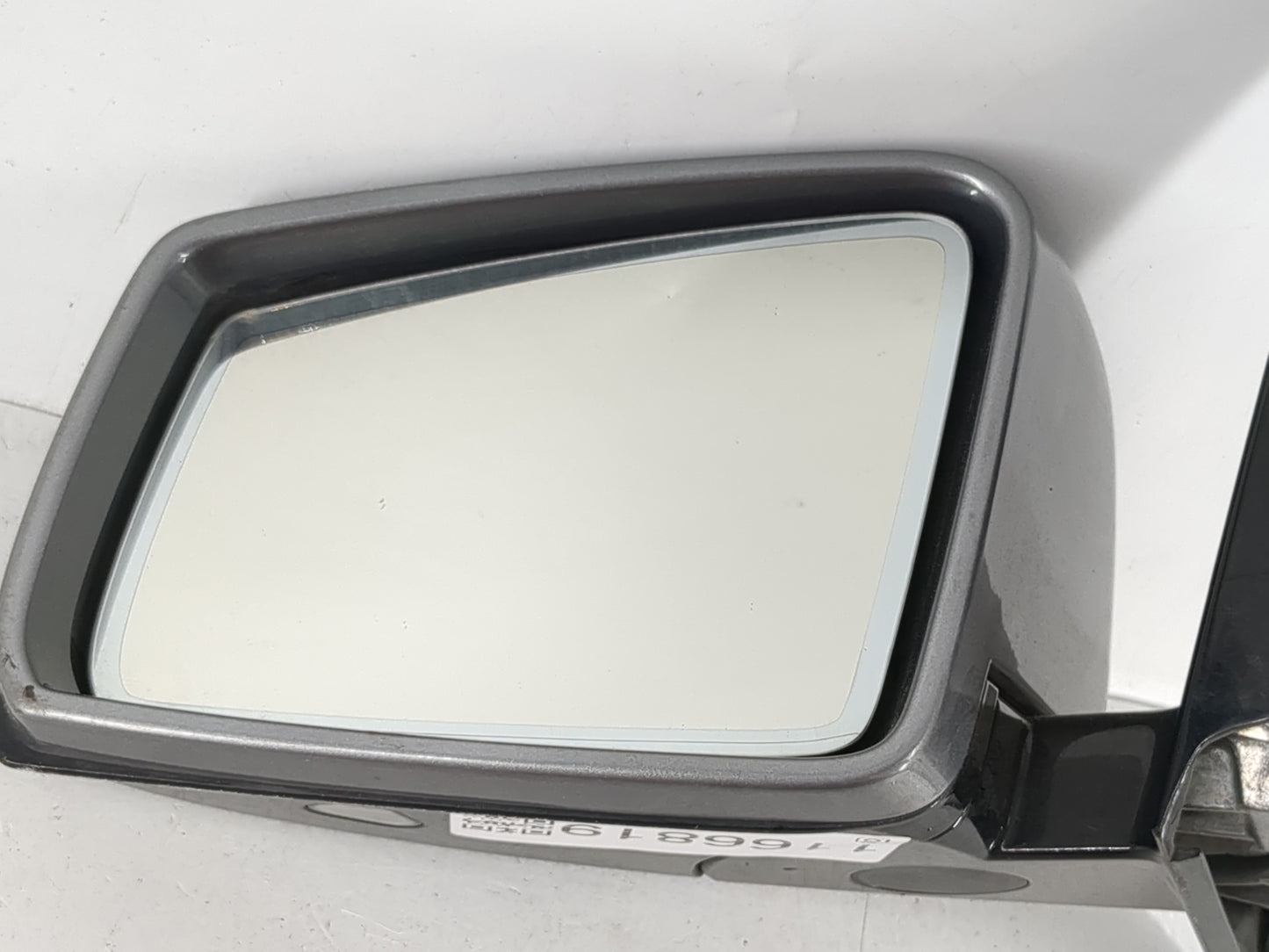 2011 Chrysler E Class Driver Side View Mirror - Left Door Mirror OEM Used - Oemusedautoparts1.com