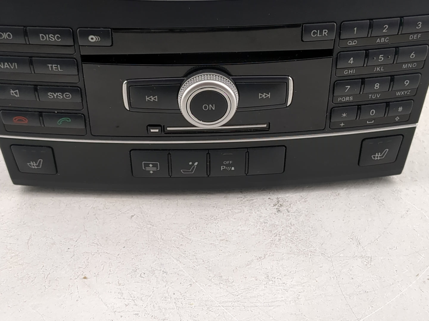 2011 Chrysler E Class Radio AM FM Cd Player Receiver Replacement P/N:A 212 900 86 09 Fits OEM Used Auto Parts - Oemusedautop