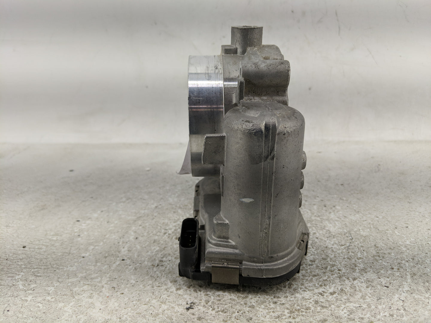2011 Chrysler Pacifica Throttle Body P/N:05184349AC Fits OEM Used Auto Parts - Oemusedautoparts1.com