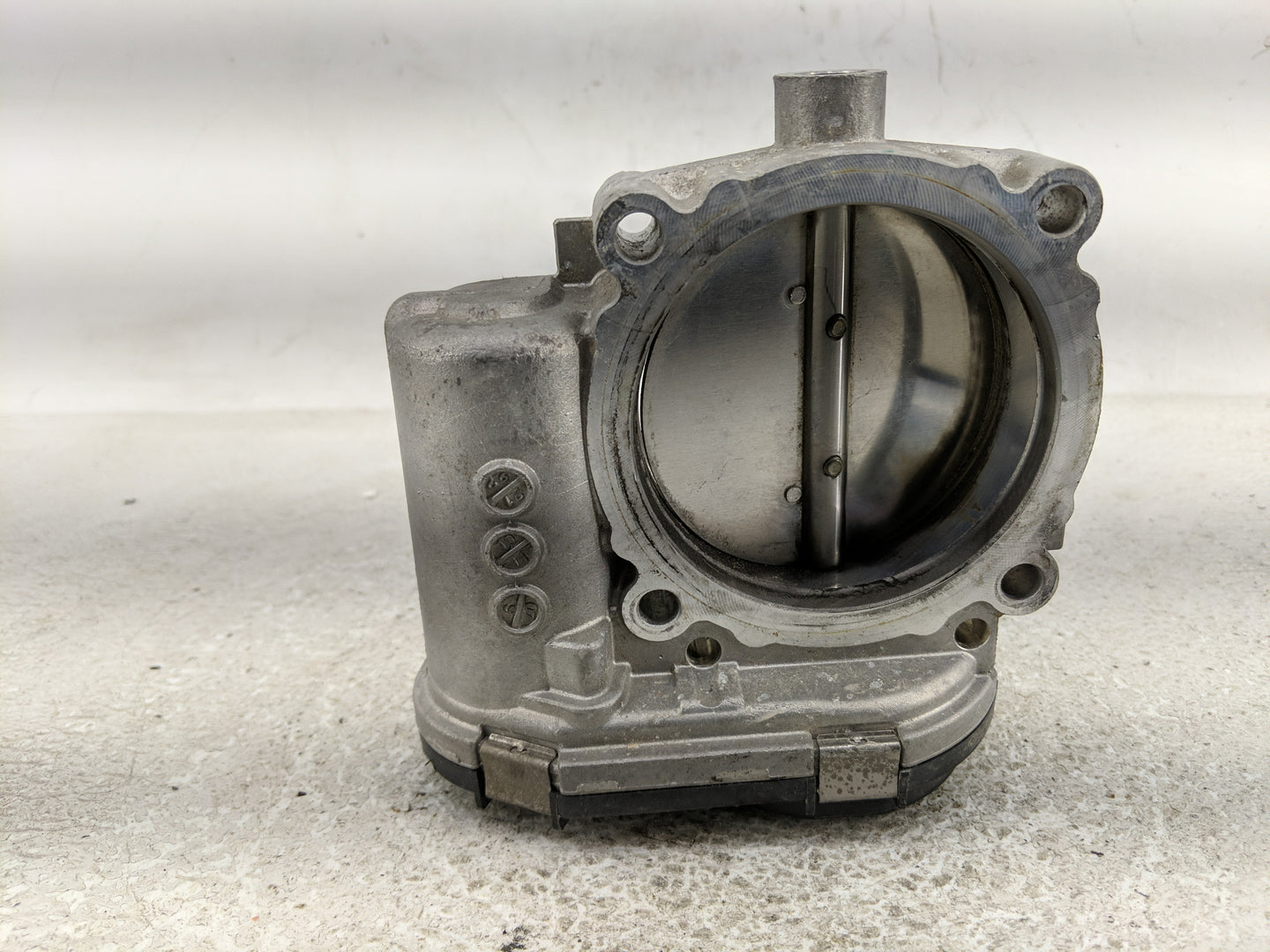 2011 Chrysler Pacifica Throttle Body P/N:05184349AC Fits OEM Used Auto Parts - Oemusedautoparts1.com
