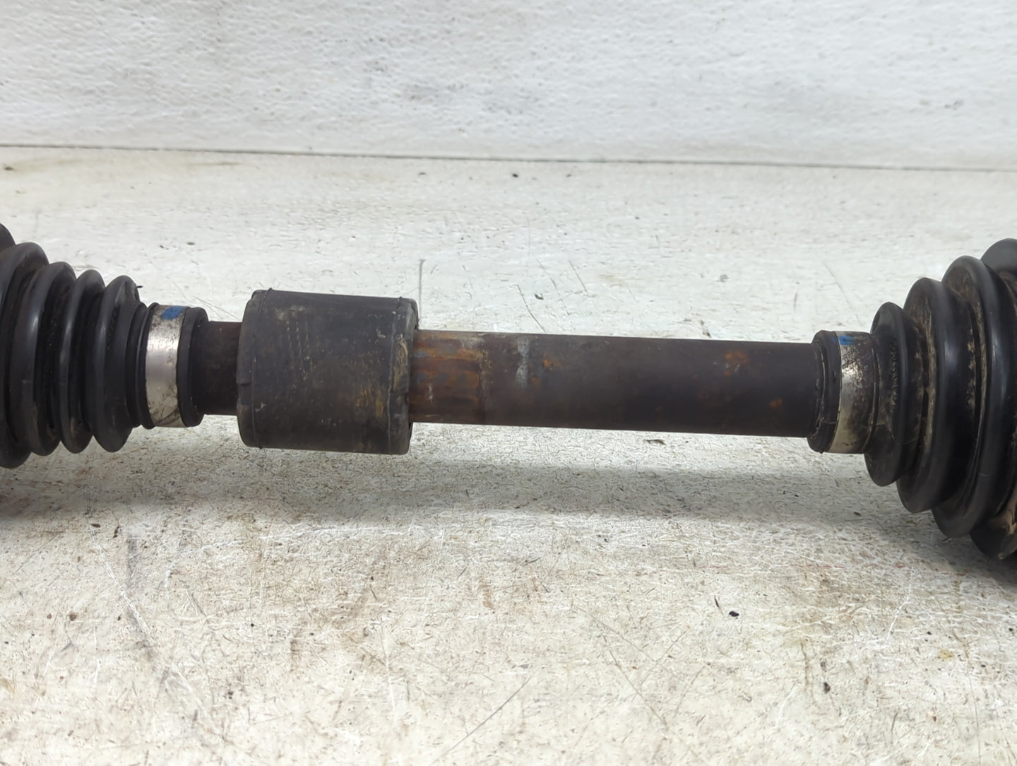Chrysler Town And Country Axle Shaft Front Driver Cv C/v - Oemusedautoparts1.com