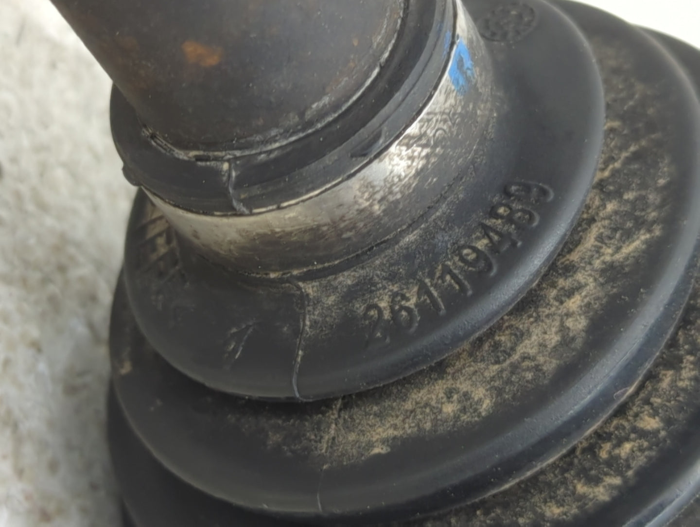 Chrysler Town And Country Axle Shaft Front Driver Cv C/v - Oemusedautoparts1.com