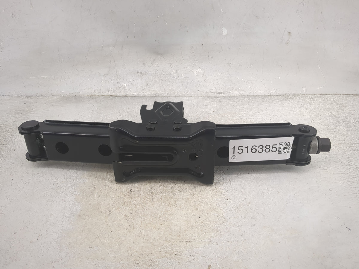 2011 Chrysler Town And Country Spare Scissor Car Jack Black - Oemusedautoparts1.com