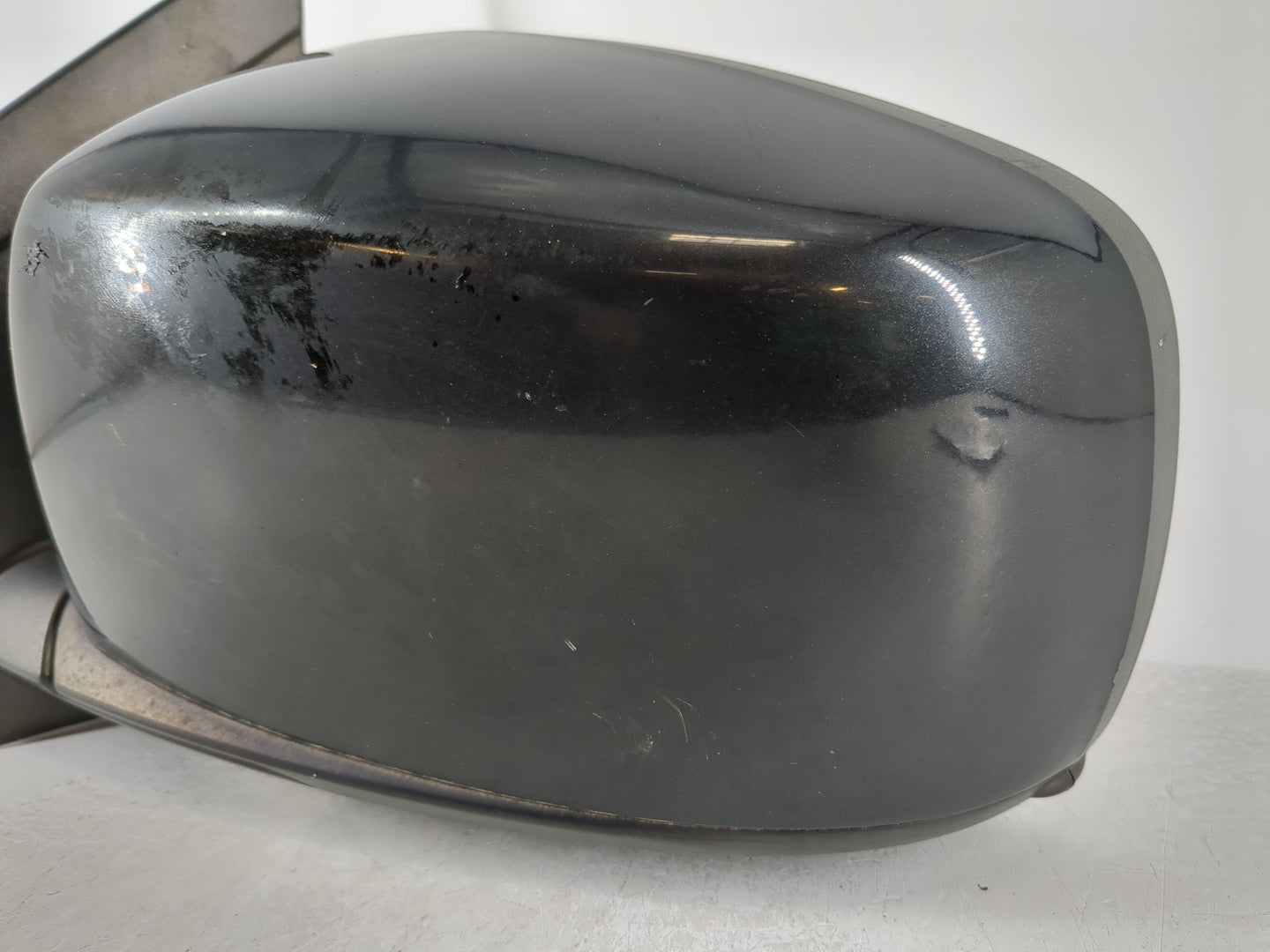 2011-2016 Chrysler Town & Country Driver Side View Mirror - Left Door Mirror OEM Used - Oemusedautoparts1.com