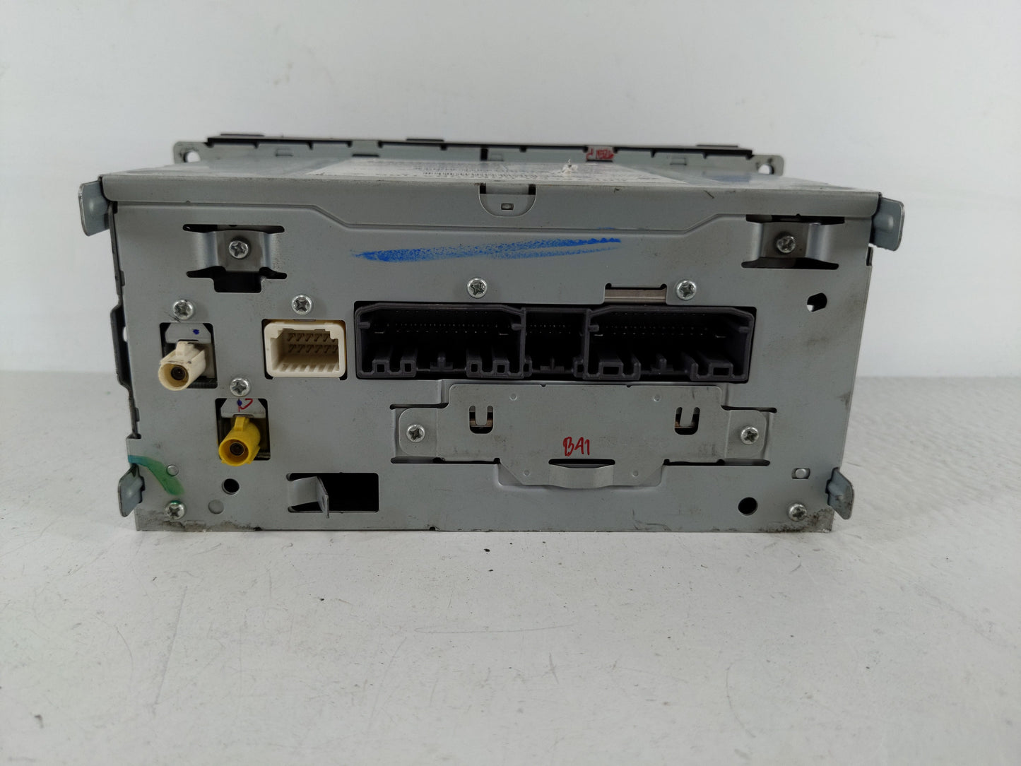 2011 Chrysler Town & Country Radio AM FM Cd Player Receiver Replacement P/N:P05064829AH P05064829AG Fits OEM Used Auto Parts