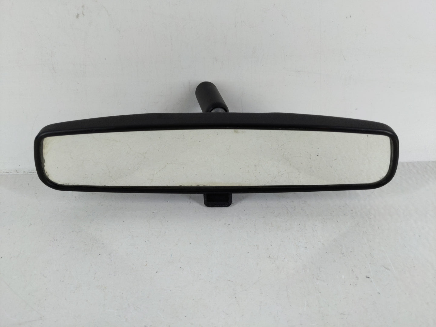 2010 Chrysler Town & Country Interior Rear View Mirror Replacement OEM P/N:E8011083 Fits OEM Used Auto Parts - Oemusedautopa