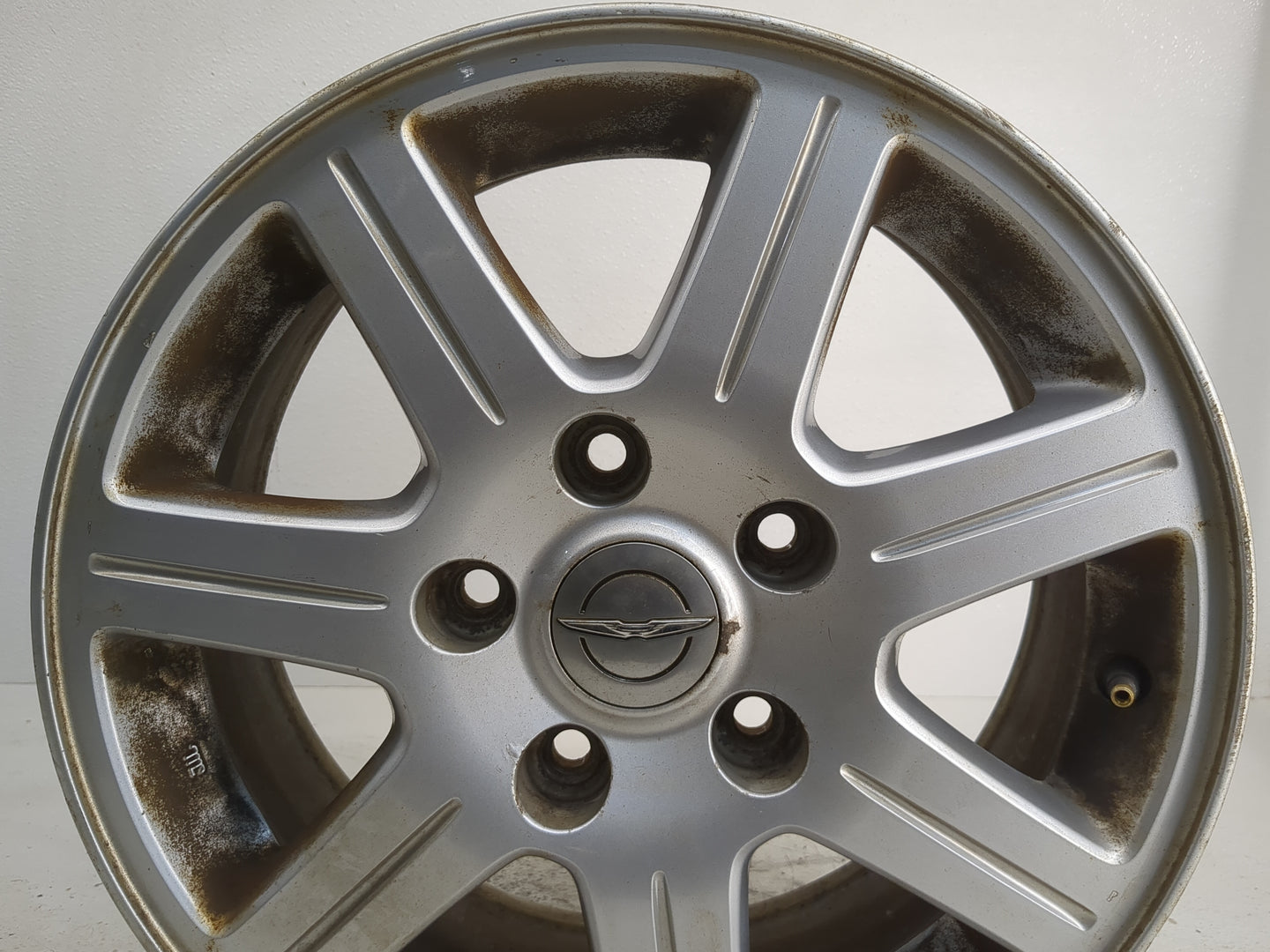 2011-2012 Chrysler Town & Country Oem Wheel Rim - Oemusedautoparts1.com