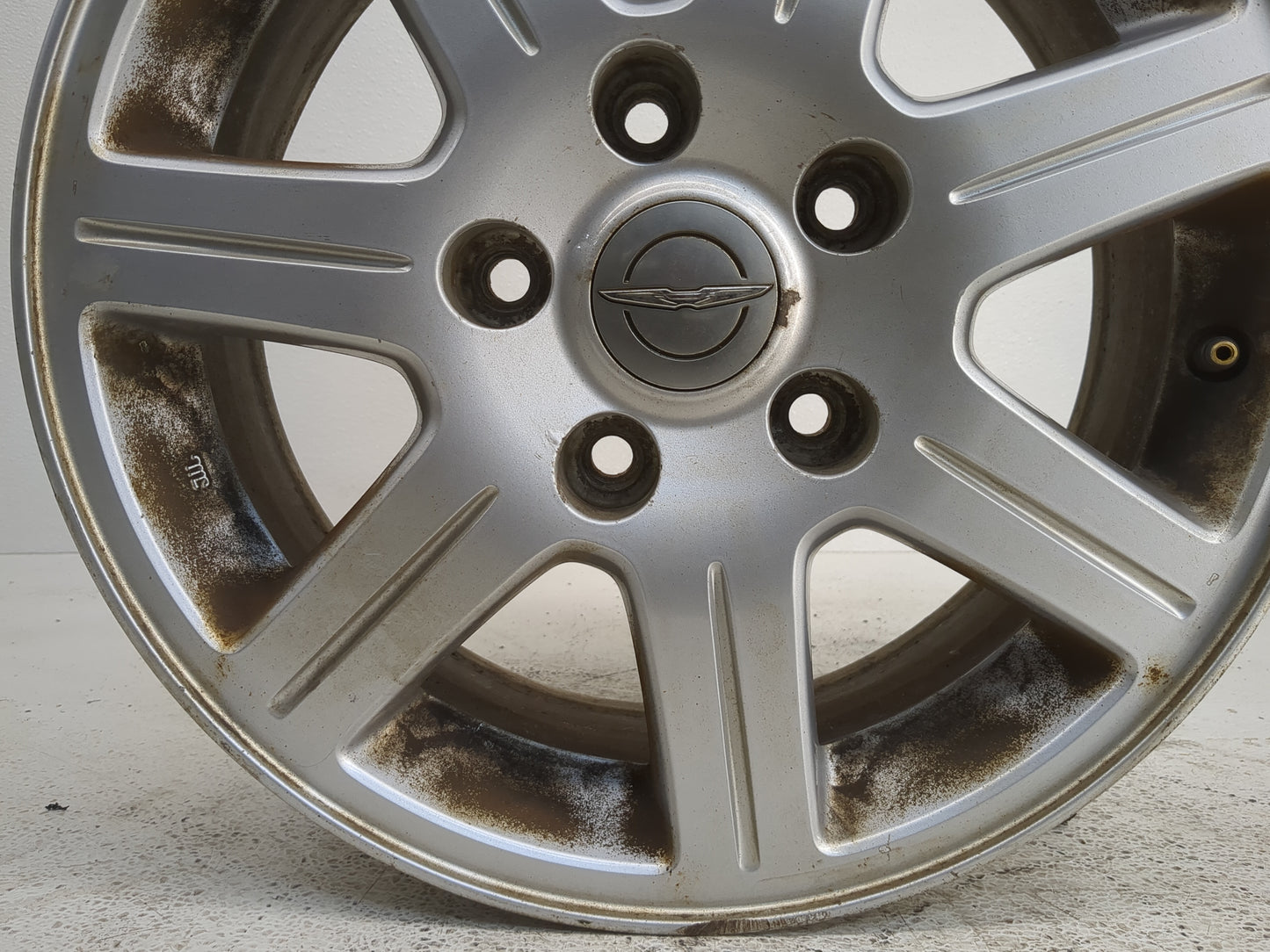 2011-2012 Chrysler Town & Country Oem Wheel Rim - Oemusedautoparts1.com