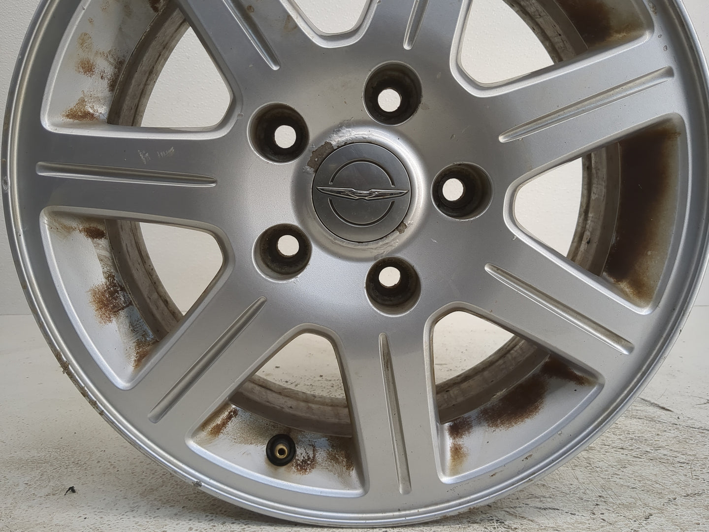 2011-2012 Chrysler Town & Country Oem Wheel Rim - Oemusedautoparts1.com