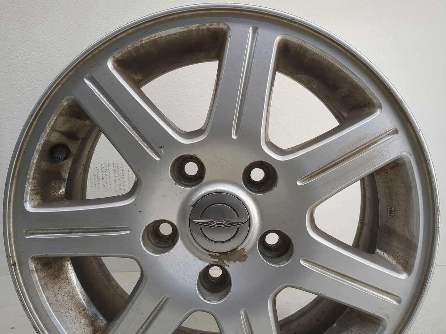 2011-2012 Chrysler Town & Country Oem Wheel Rim - Oemusedautoparts1.com