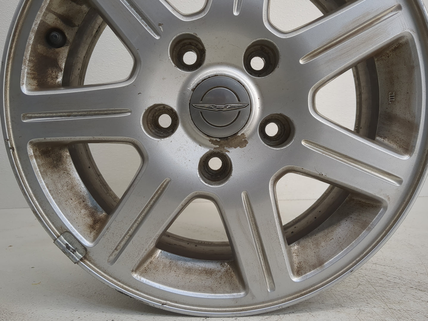 2011-2012 Chrysler Town & Country Oem Wheel Rim - Oemusedautoparts1.com