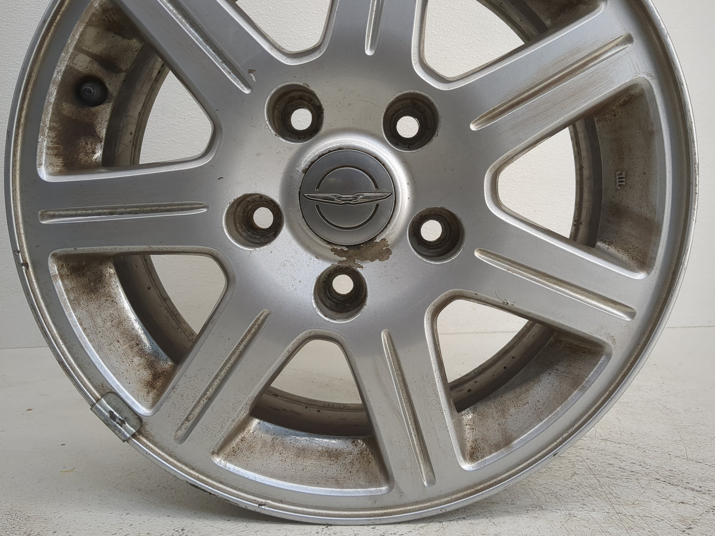 2011-2012 Chrysler Town & Country Oem Wheel Rim - Oemusedautoparts1.com