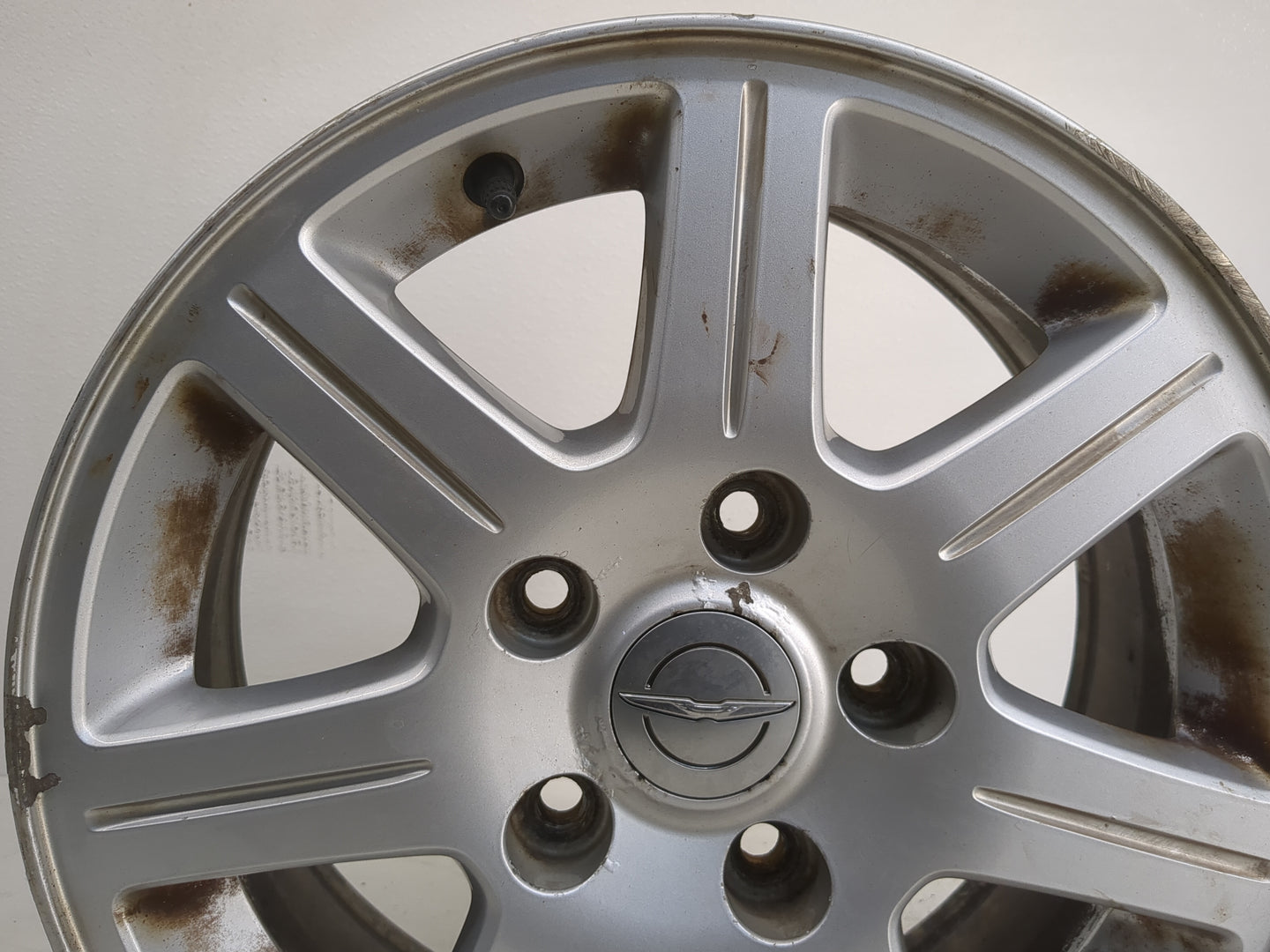 2011-2012 Chrysler Town & Country Oem Wheel Rim - Oemusedautoparts1.com