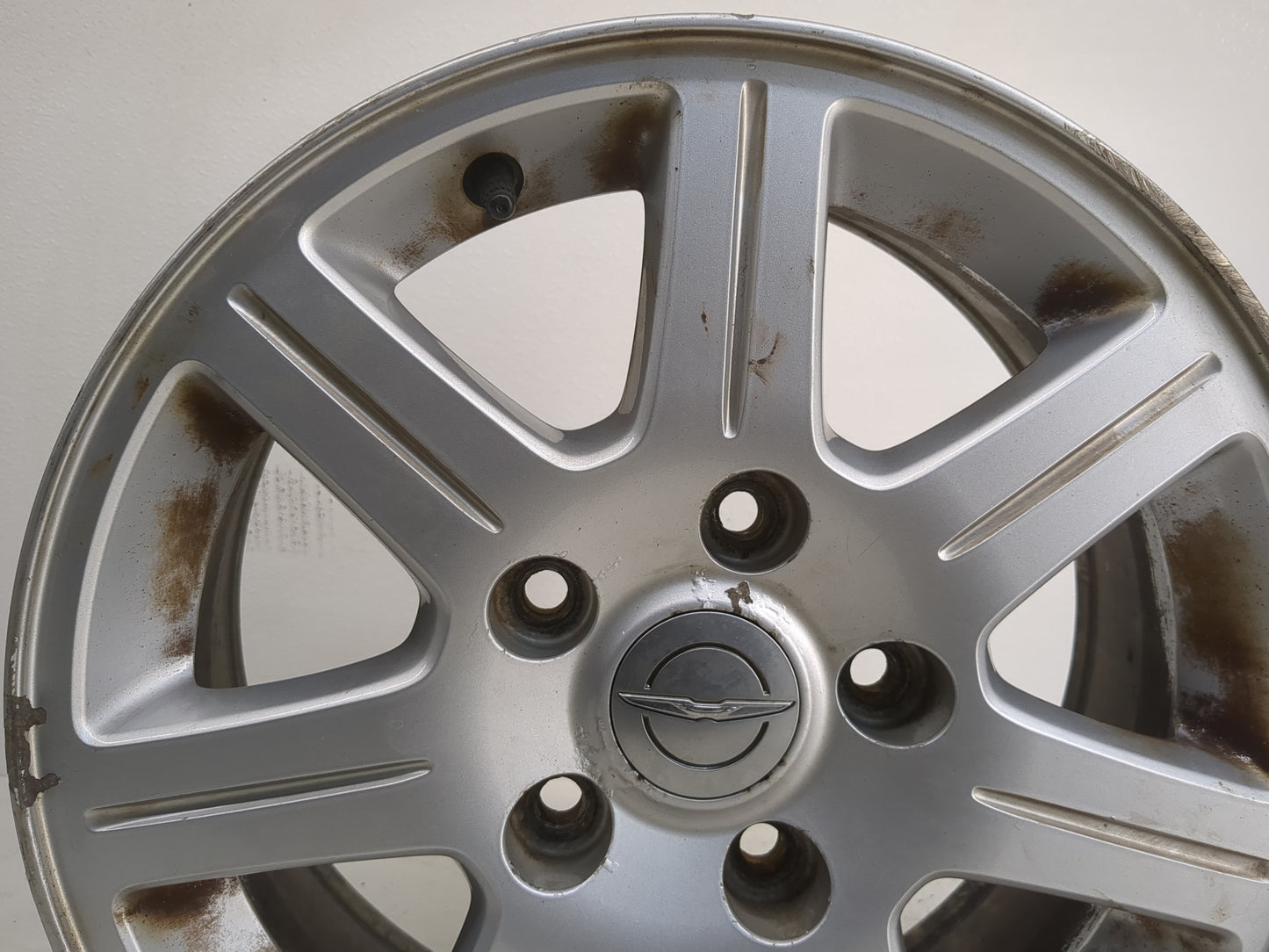 2011-2012 Chrysler Town & Country Oem Wheel Rim - Oemusedautoparts1.com