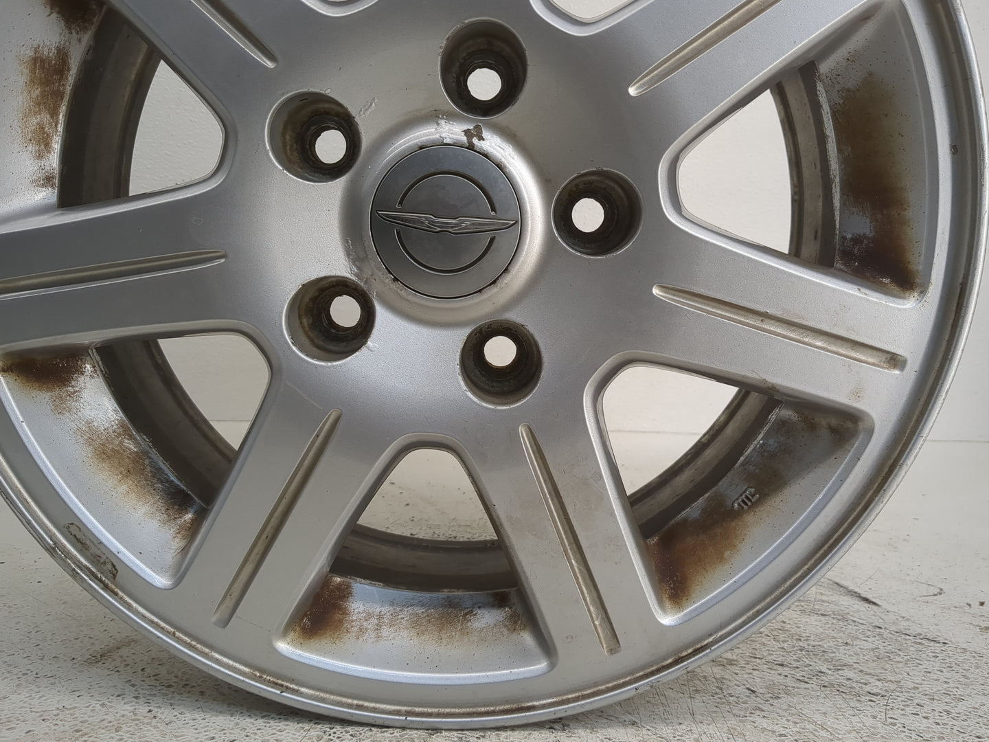2011-2012 Chrysler Town & Country Oem Wheel Rim - Oemusedautoparts1.com