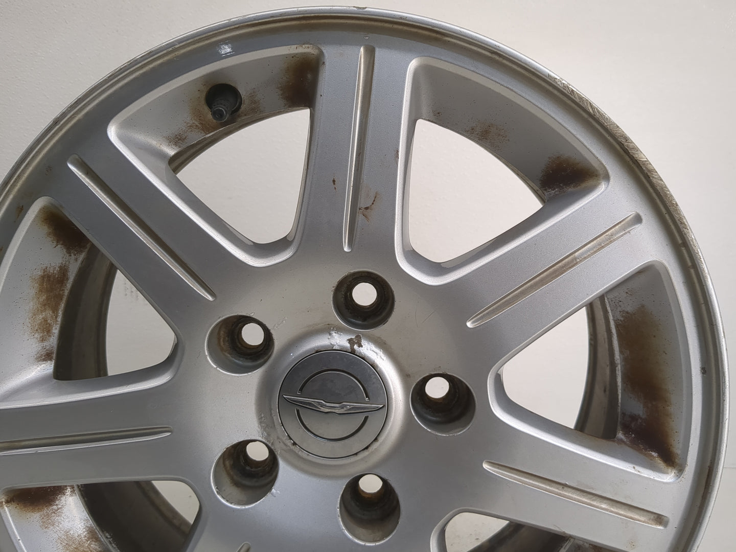 2011-2012 Chrysler Town & Country Oem Wheel Rim - Oemusedautoparts1.com