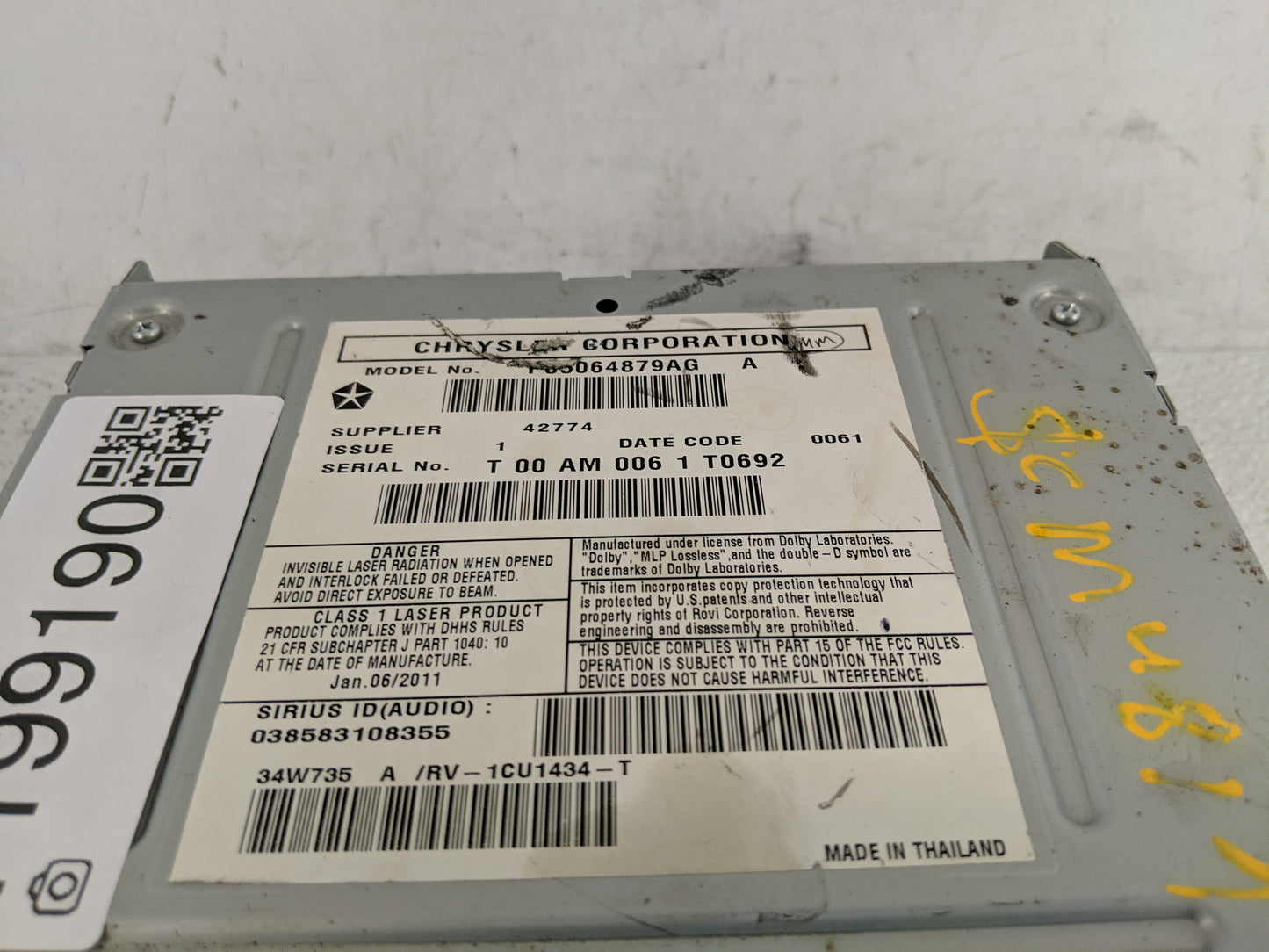 2009-2011 Chrysler Town & Country Radio AM FM Cd Player Receiver Replacement Fits Fits 2008 2009 2010 2011 OEM Used Auto Par