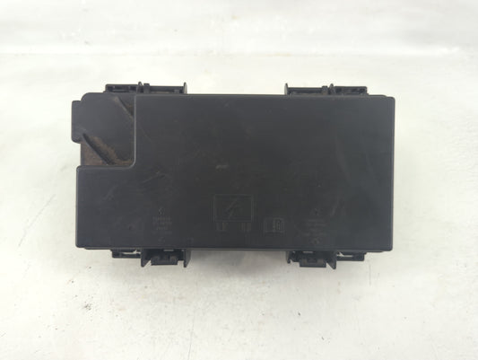 2011-2011 Chrysler Town & Country Fusebox Fuse Box Relay Module Tipm - Oemusedautoparts1.com