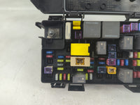2011-2011 Chrysler Town & Country Fusebox Fuse Box Relay Module Tipm - Oemusedautoparts1.com