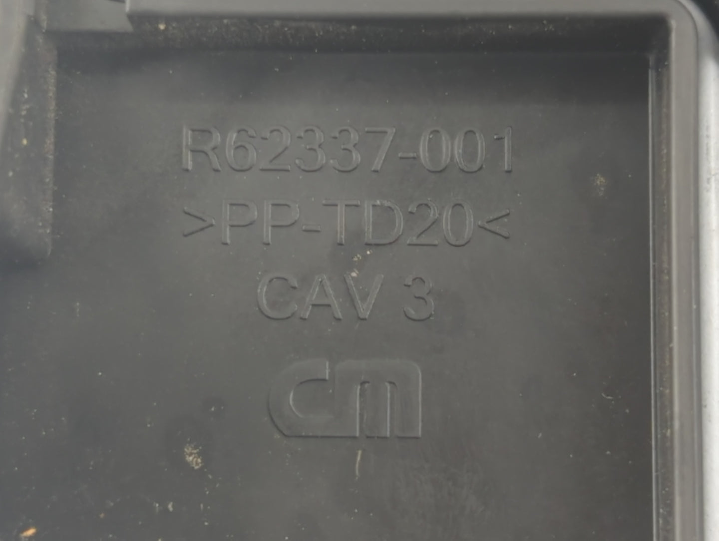 2011-2011 Chrysler Town & Country Fusebox Fuse Box Relay Module Tipm - Oemusedautoparts1.com