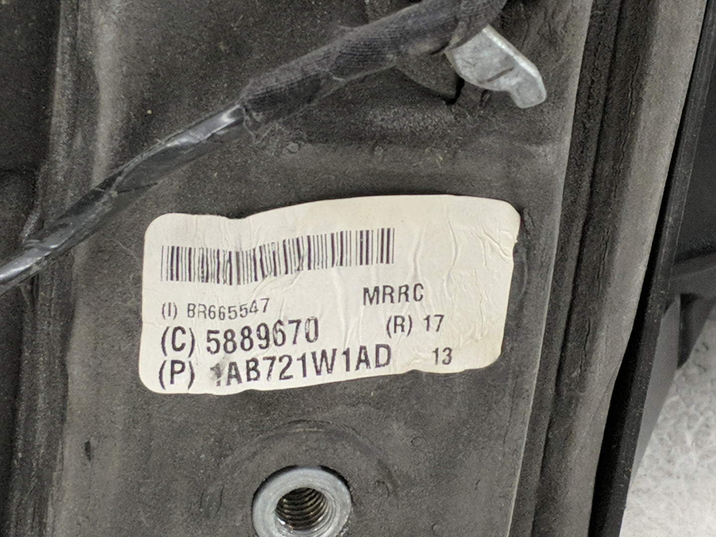 2011-2016 Chrysler Town & Country Side Mirror Replacement Passenger Right View Door Mirror P/N:1AB721XRAE Fits OEM Used Auto