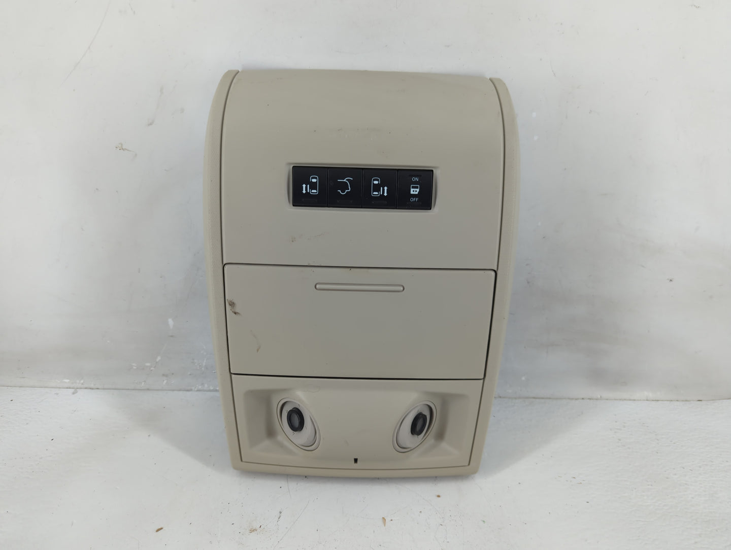 2011 Chrysler Town & Country Overhead Roof Console - Oemusedautoparts1.com