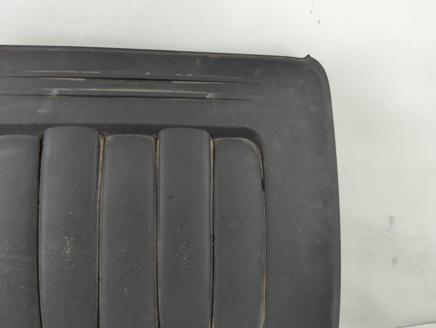2011 Chrysler Town & Country Engine Cover - Oemusedautoparts1.com