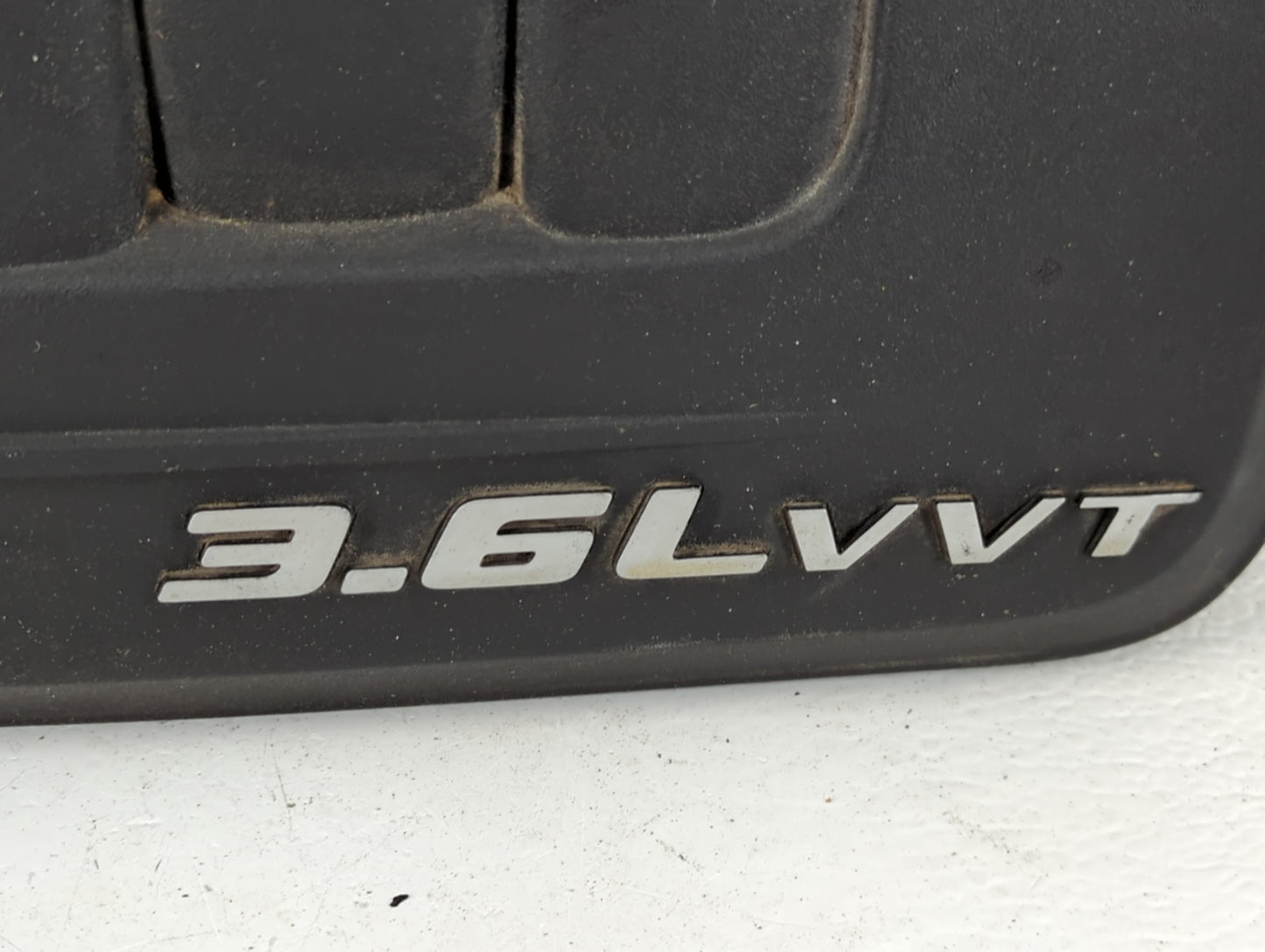 2011 Chrysler Town & Country Engine Cover 1242869 - Oemusedautoparts1.com
