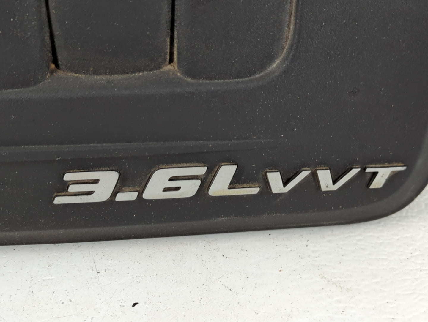 2011 Chrysler Town & Country Engine Cover - Oemusedautoparts1.com