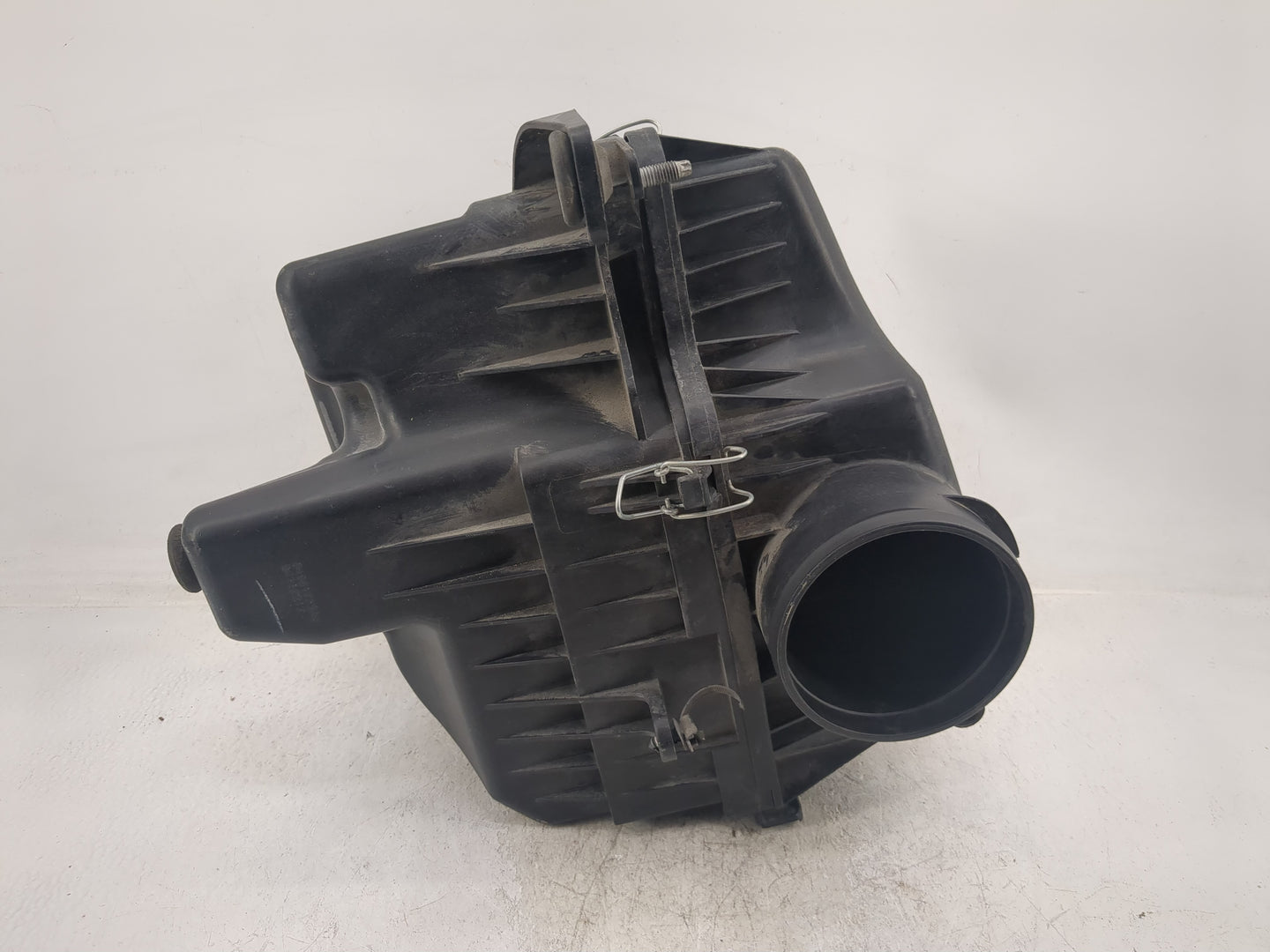 2011-2016 Chrysler Town & Country Air Cleaner Intake-duct Hose Tube - Oemusedautoparts1.com