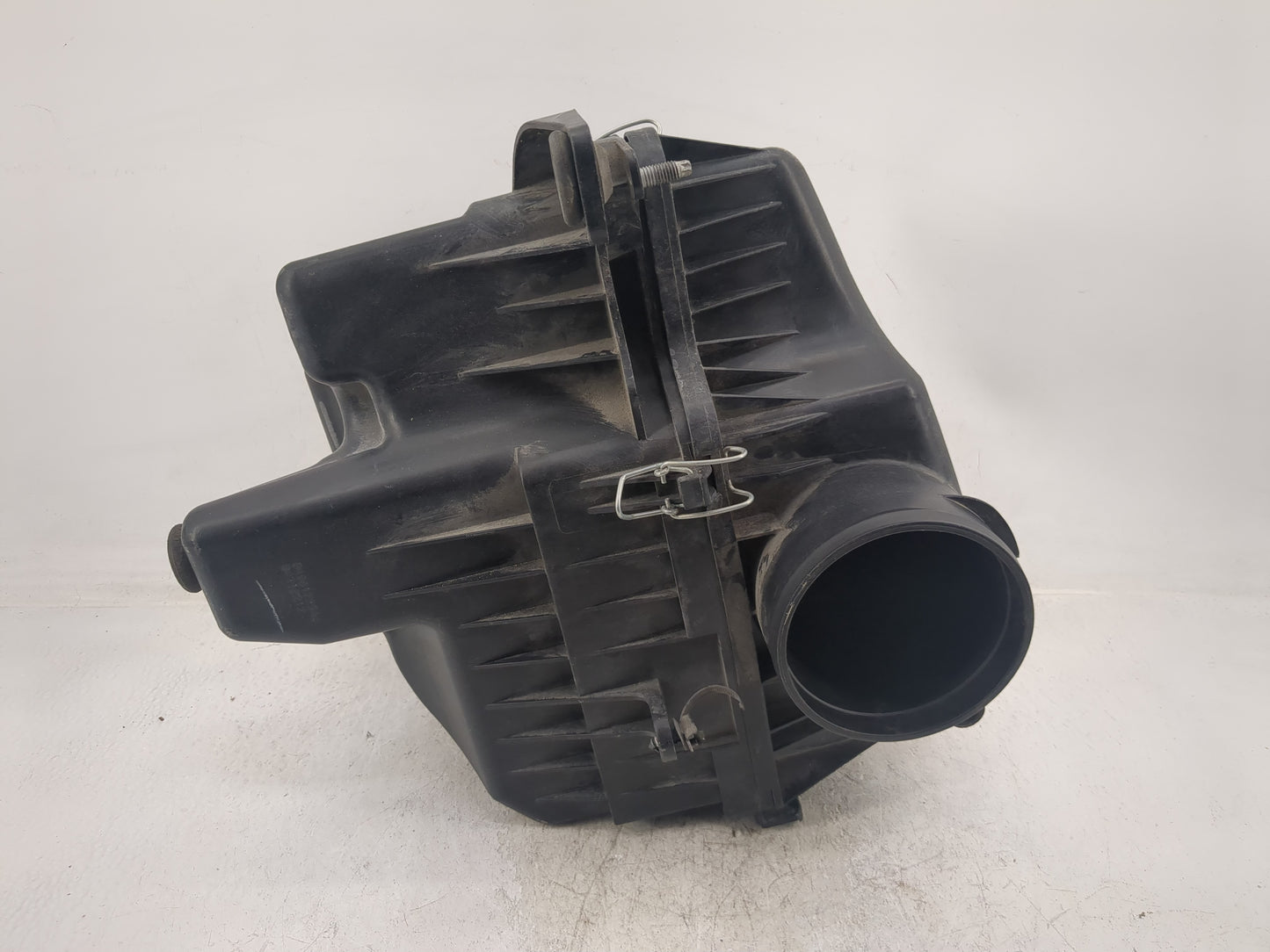 2011-2016 Chrysler Town & Country Air Cleaner Intake-duct Hose Tube - Oemusedautoparts1.com