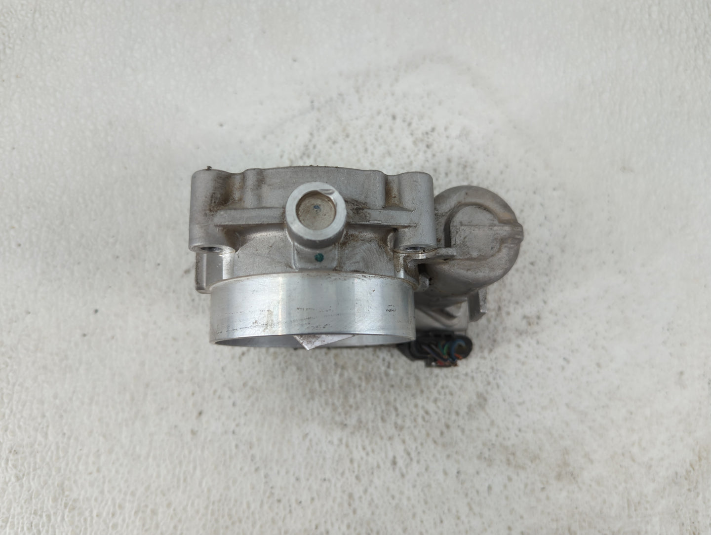 2011-2016 Chrysler Town & Country Throttle Body P/N:0 280 750 570 05184349AC Fits OEM Used Auto Parts - Oemusedautoparts1.co
