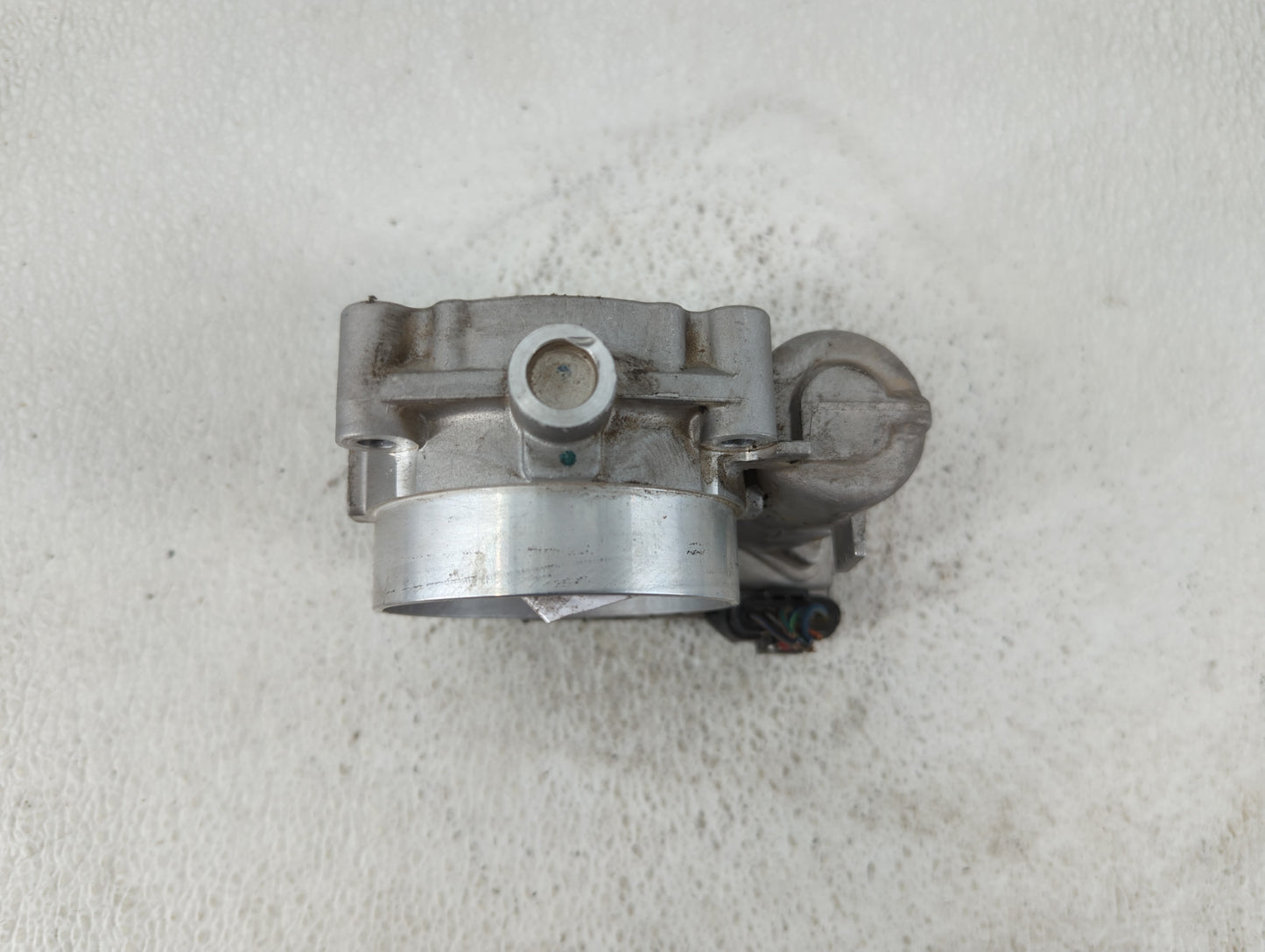 2011-2016 Chrysler Town & Country Throttle Body P/N:0 280 750 570 05184349AC Fits OEM Used Auto Parts - Oemusedautoparts1.co