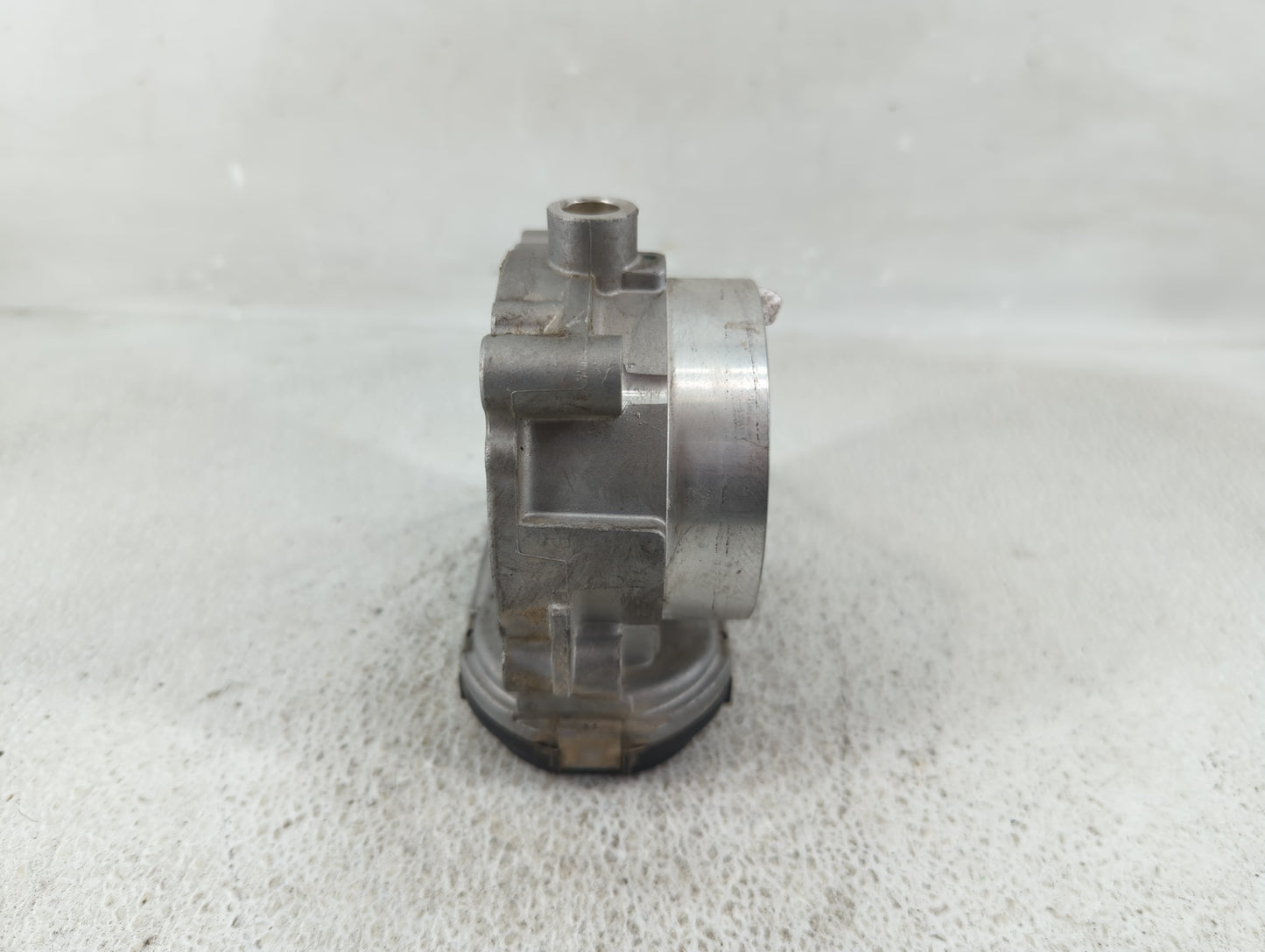 2011-2016 Chrysler Town & Country Throttle Body P/N:0 280 750 570 05184349AC Fits OEM Used Auto Parts - Oemusedautoparts1.co