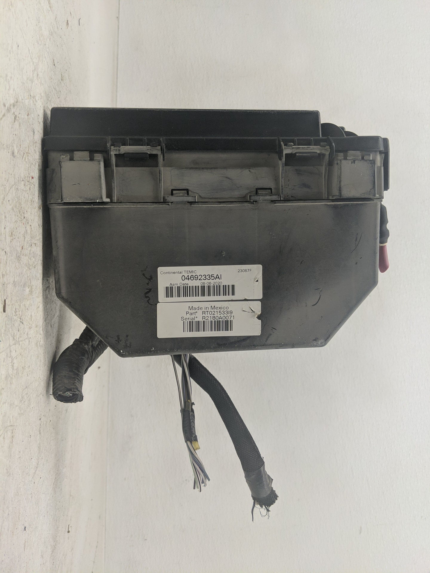 2011-2011 Chrysler Town & Country Fusebox Fuse Box Relay Module Tipm - Oemusedautoparts1.com
