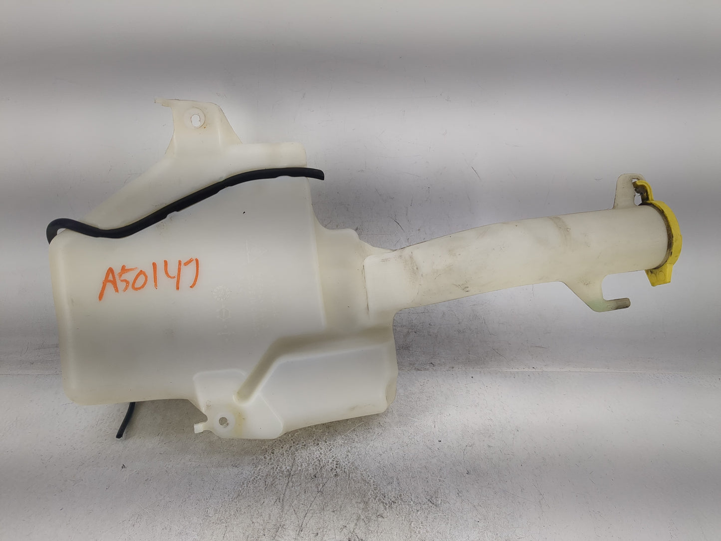 2011 Town & Country Windshield Washer Fluid Reservoir Bottle Oem - Oemusedautoparts1.com