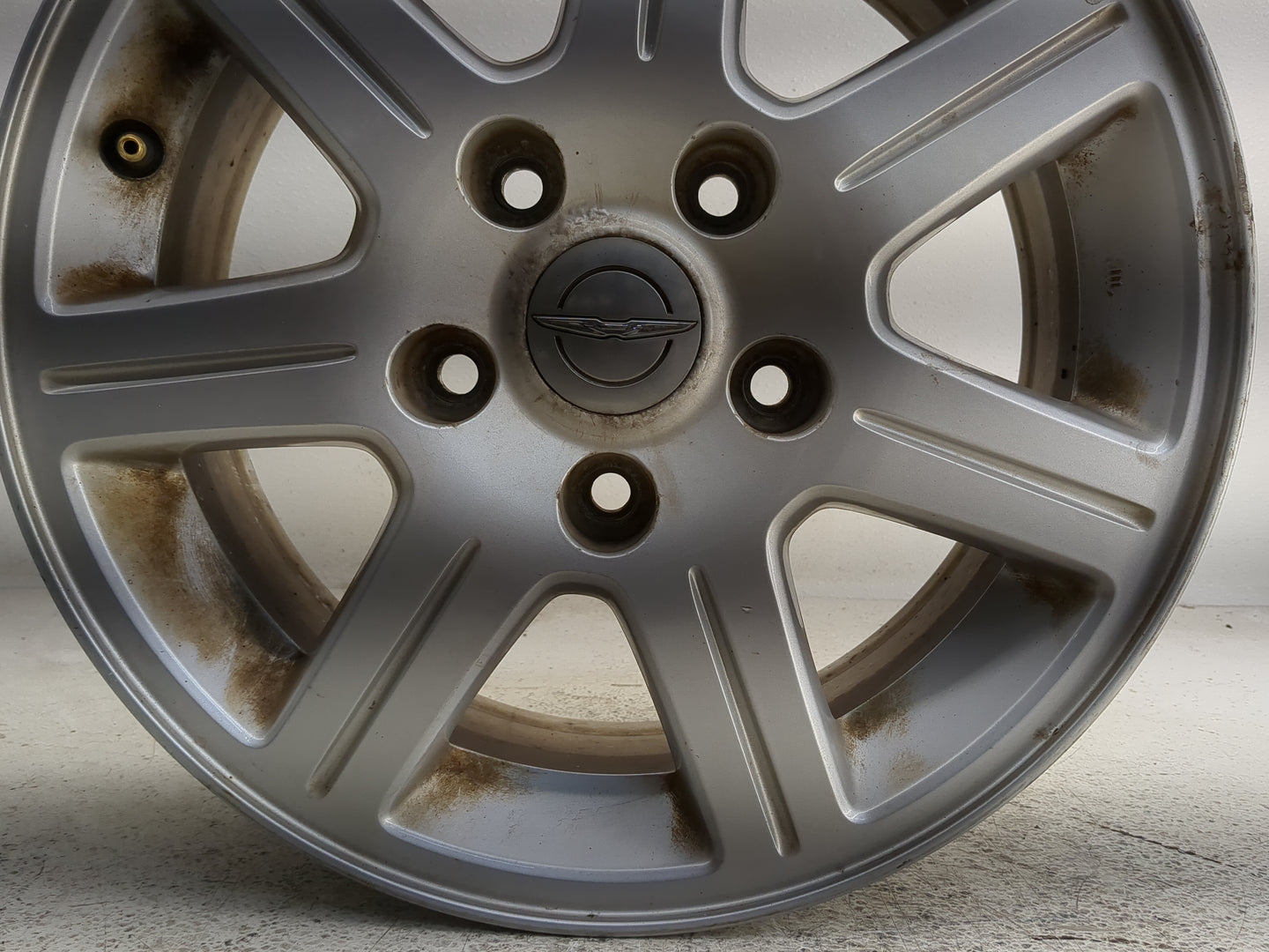 2011-2012 Chrysler Town & Country Oem Wheel Rim 1315106 - Oemusedautoparts1.com