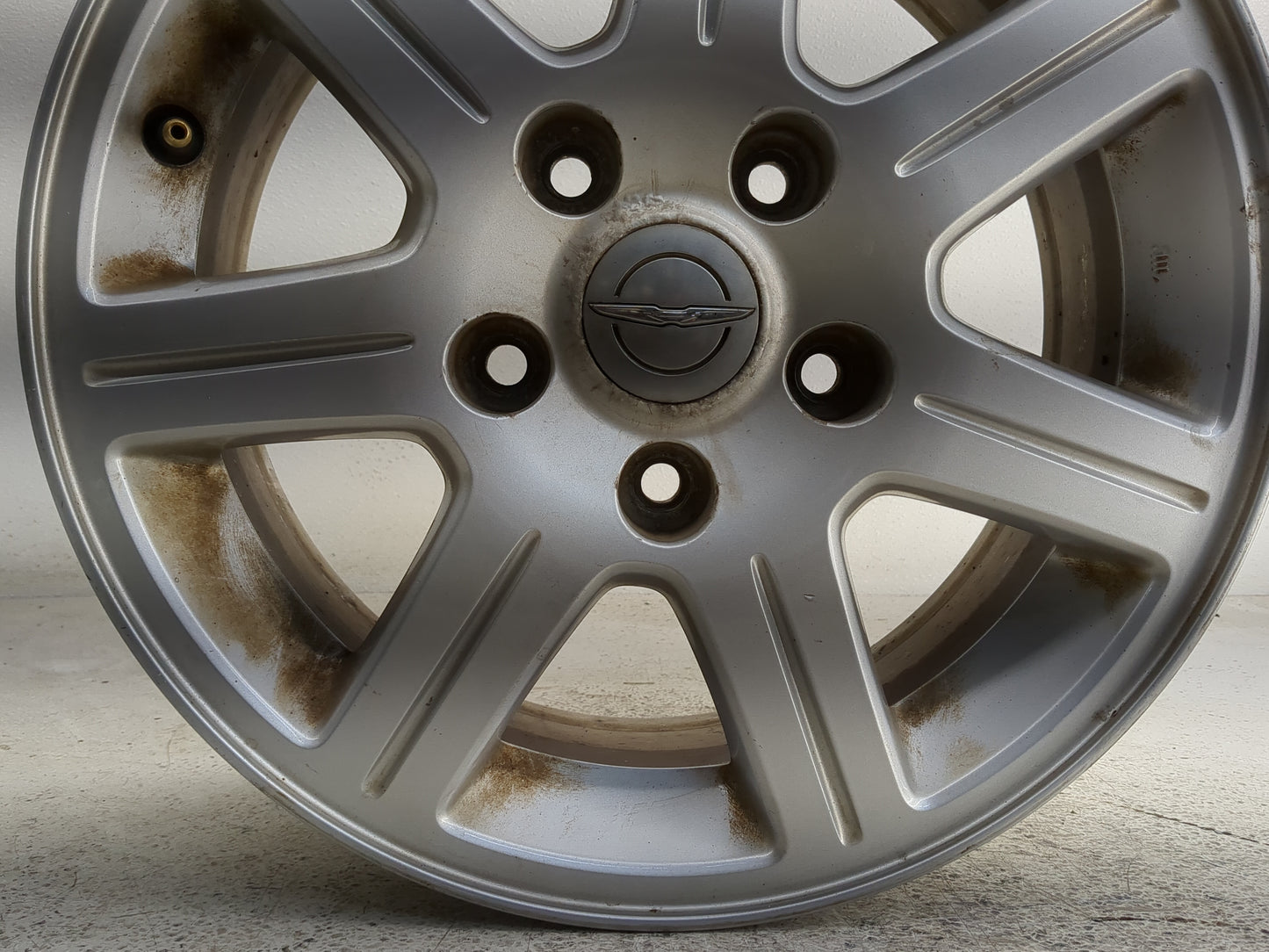 2011-2012 Chrysler Town & Country Oem Wheel Rim 1315106 - Oemusedautoparts1.com
