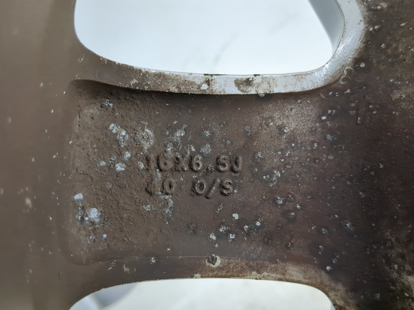 2011-2012 Chrysler Town & Country Oem Wheel Rim - Oemusedautoparts1.com