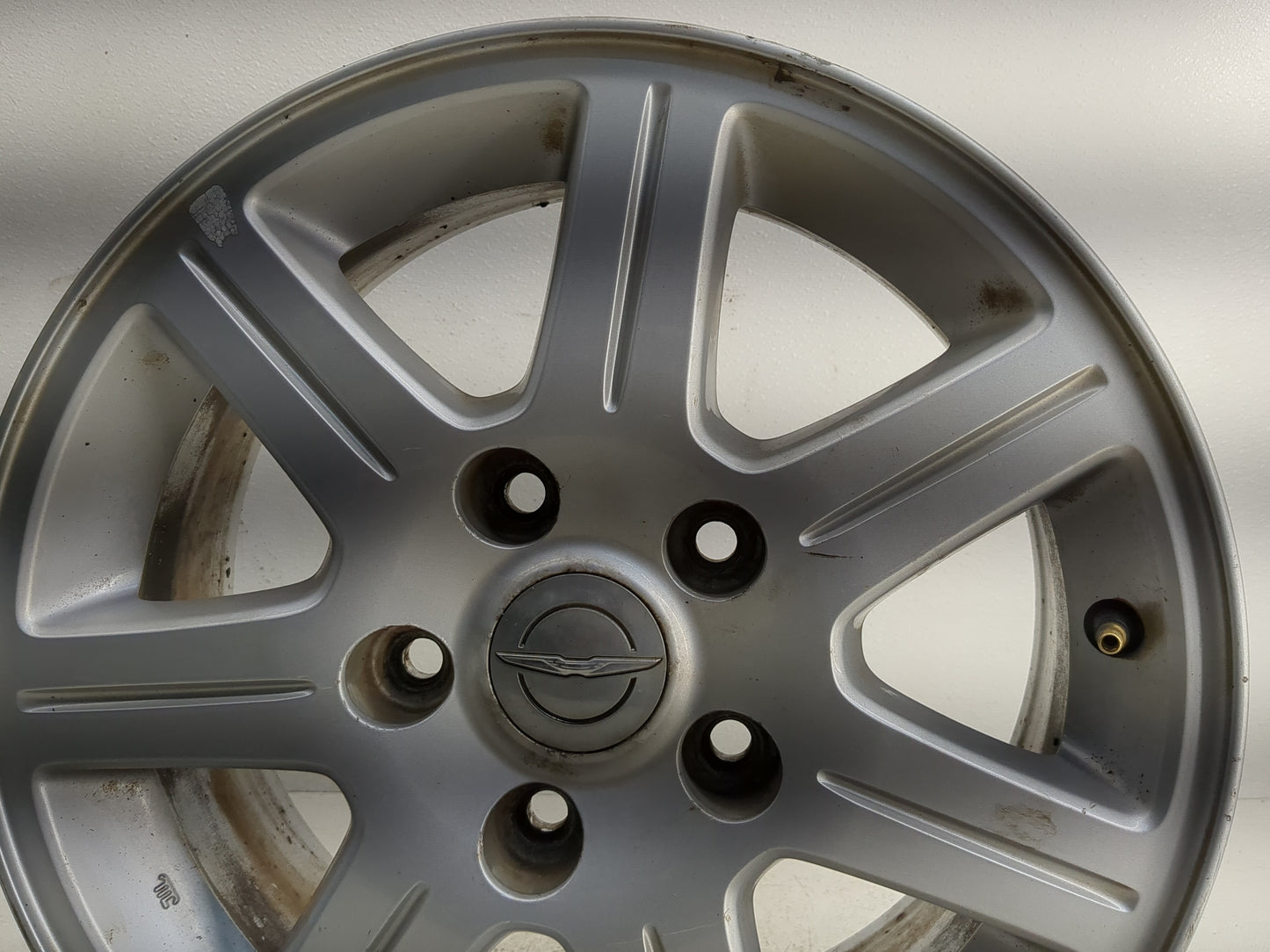 2011-2012 Chrysler Town & Country Oem Wheel Rim - Oemusedautoparts1.com