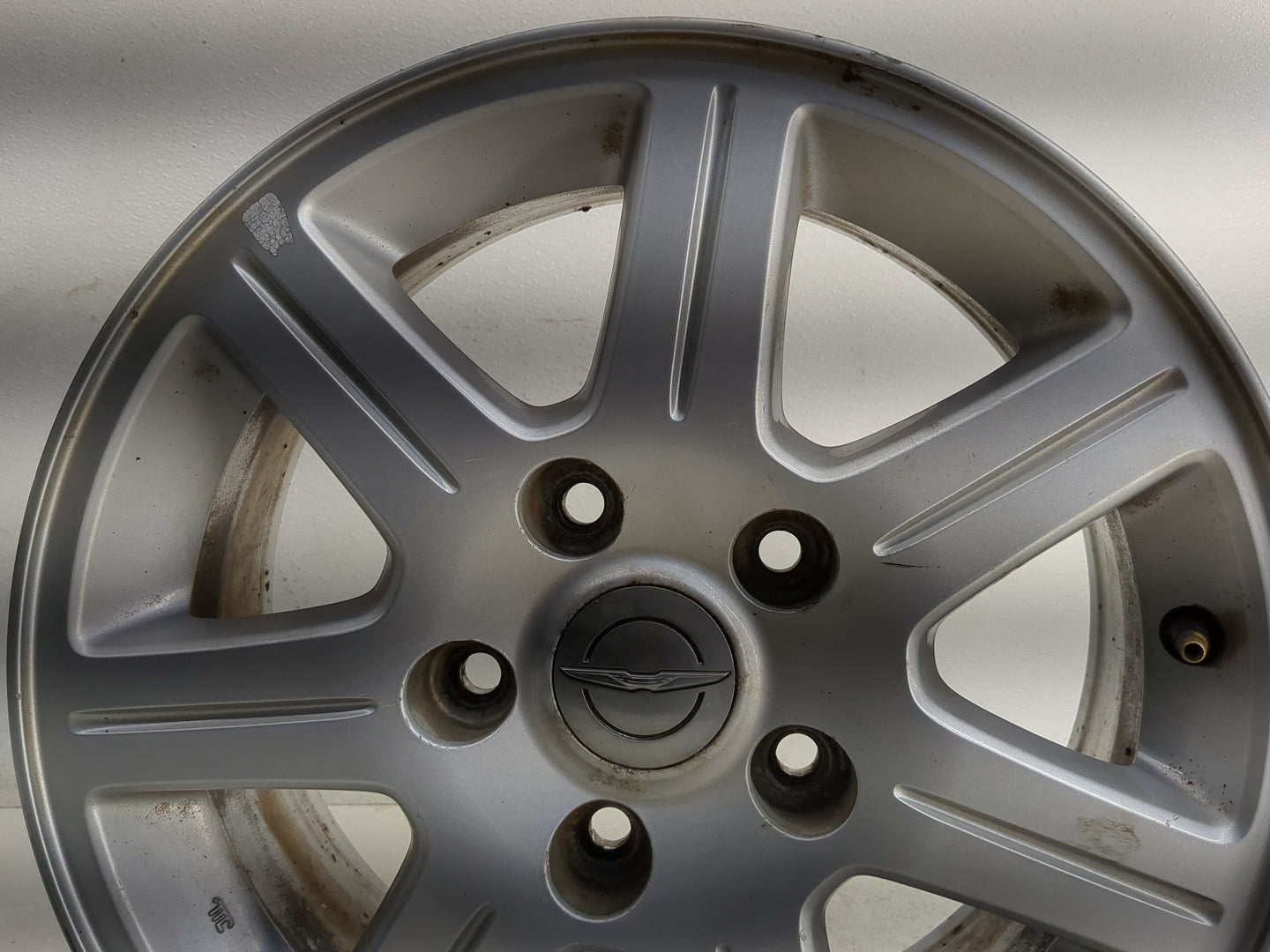 2011-2012 Chrysler Town & Country Oem Wheel Rim - Oemusedautoparts1.com