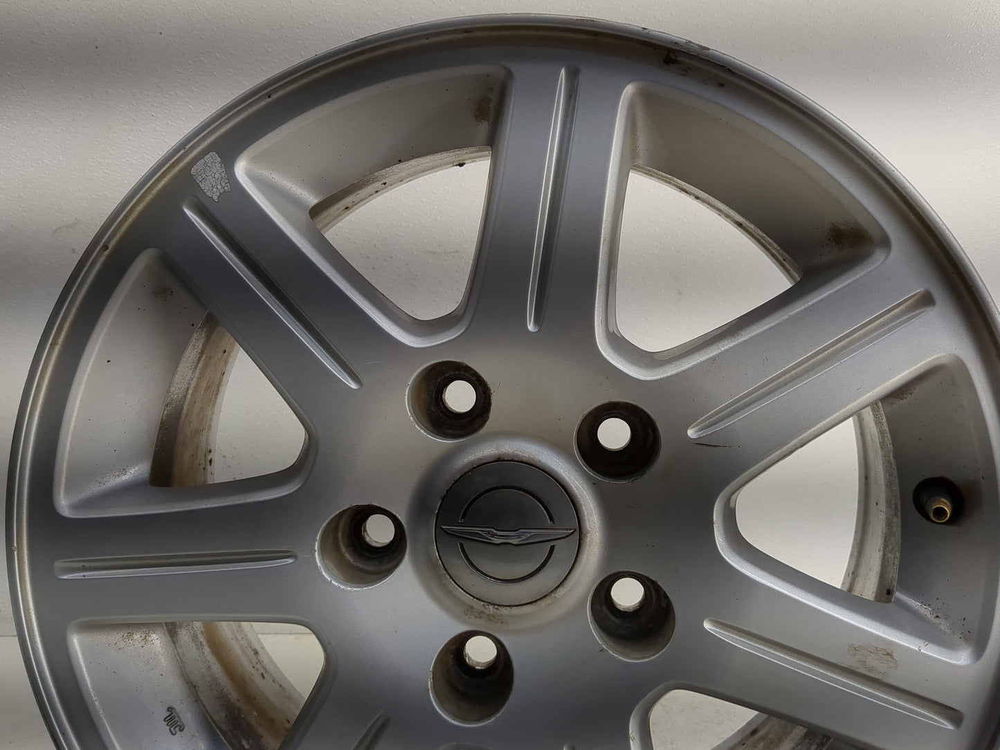 2011-2012 Chrysler Town & Country Oem Wheel Rim - Oemusedautoparts1.com
