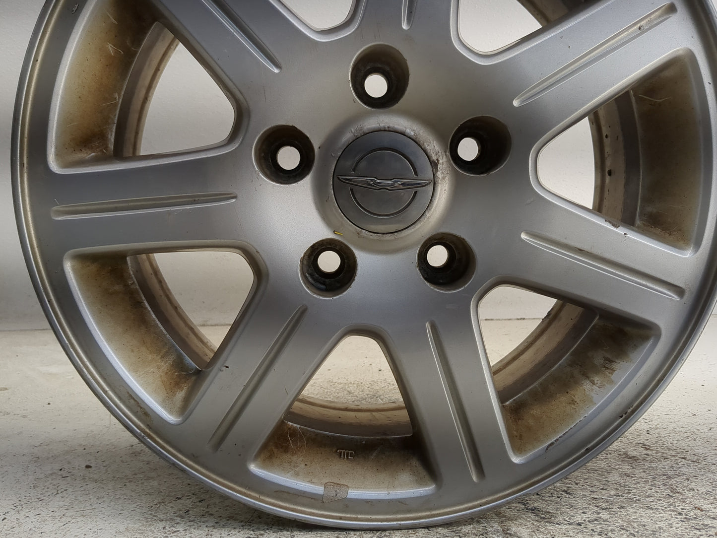 2011-2012 Chrysler Town & Country Oem Wheel Rim - Oemusedautoparts1.com
