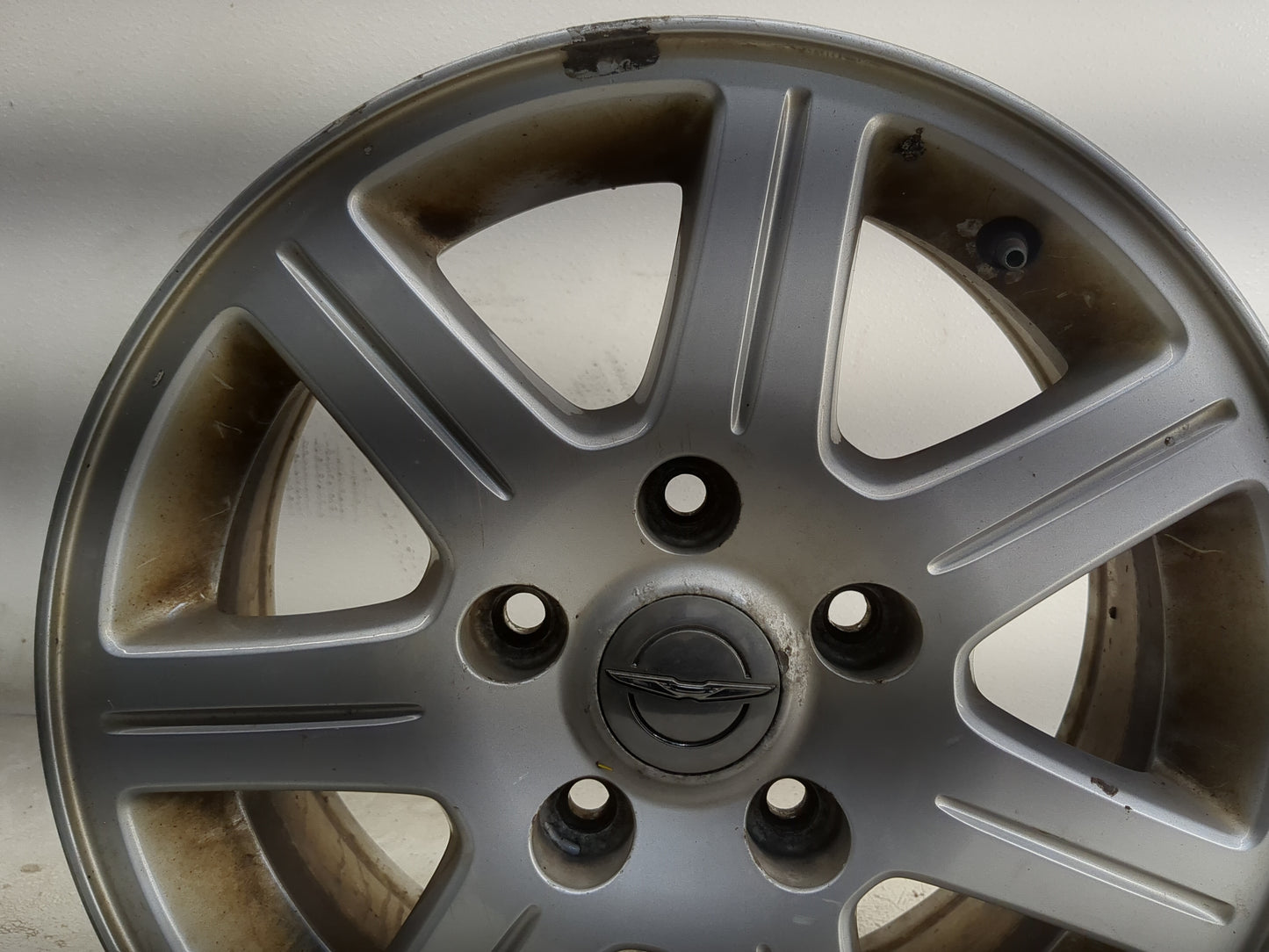2011-2012 Chrysler Town & Country Oem Wheel Rim 1315109 - Oemusedautoparts1.com