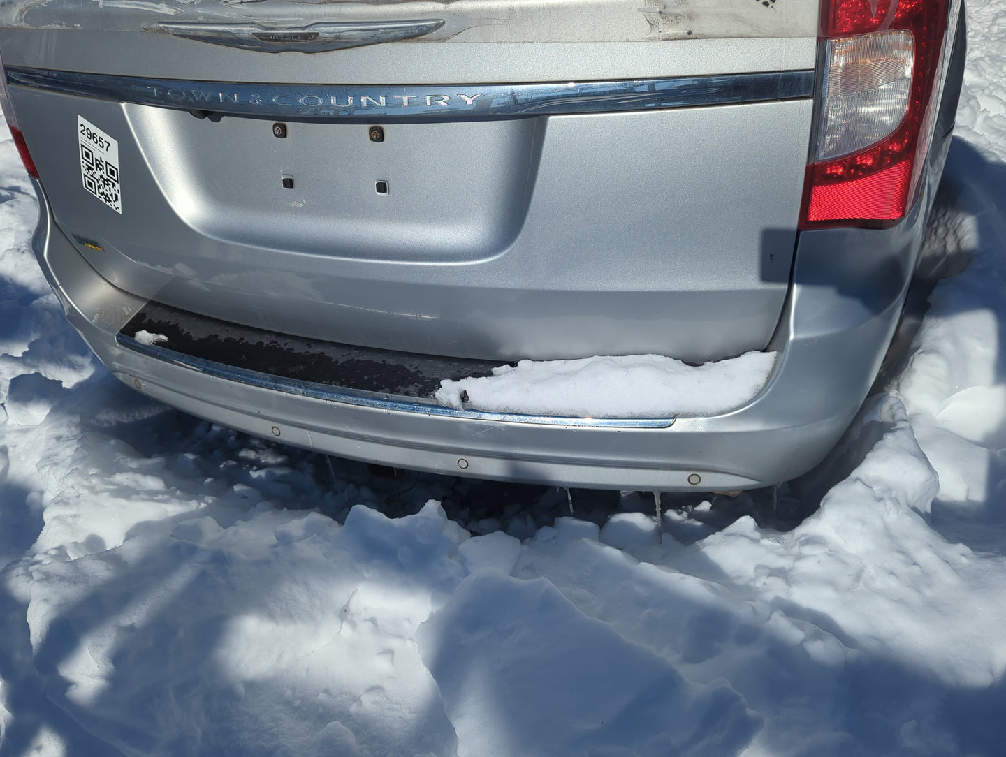 2011-2016 Chrysler Town & Country Rear Bumper Assembly Oem - Oemusedautoparts1.com