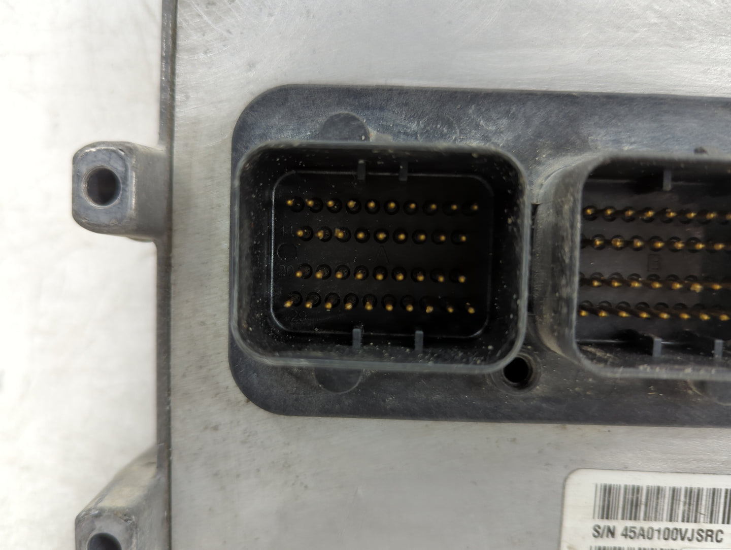 2011 Chrysler Town & Country PCM Engine Control Computer ECU ECM PCU OEM P/N:P6805361AI Fits OEM Used Auto Parts - Oemusedau