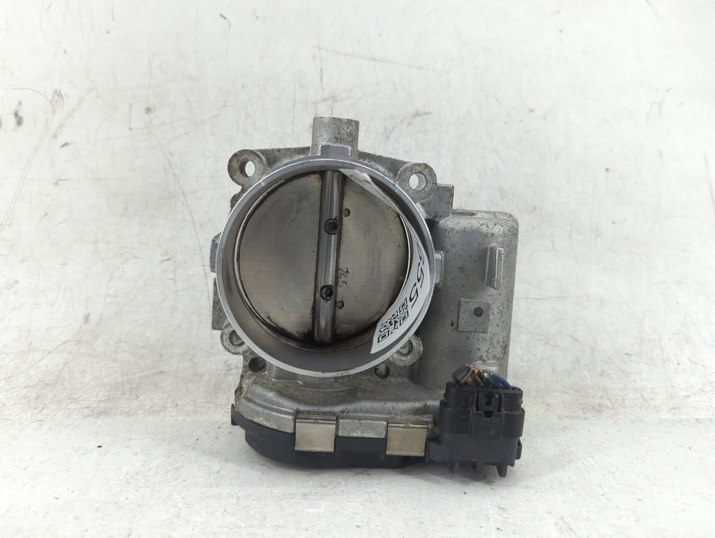 2011-2016 Chrysler Town & Country Throttle Body P/N:05184349AC Fits OEM Used Auto Parts - Oemusedautoparts1.com
