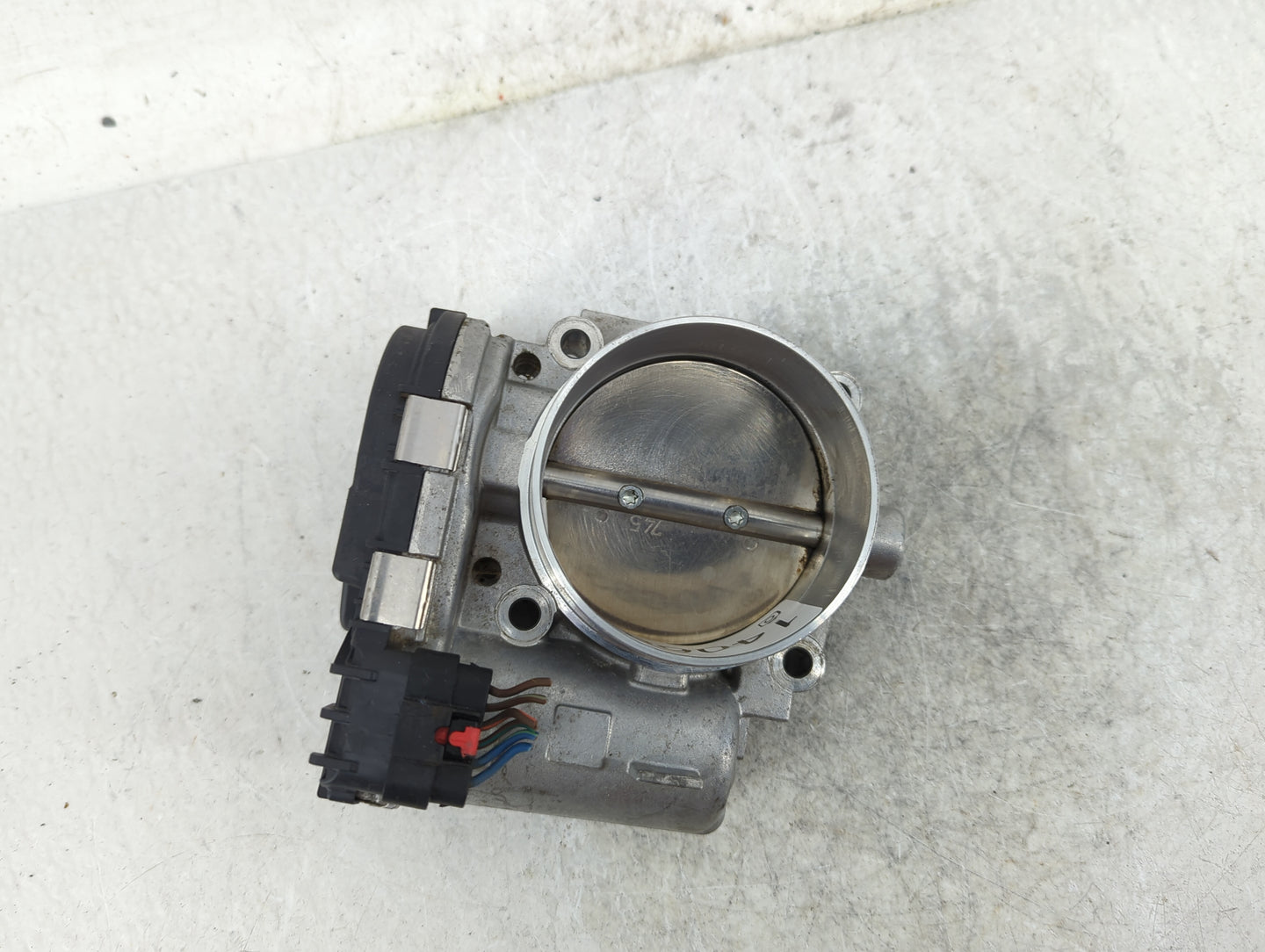 2011-2016 Chrysler Town & Country Throttle Body P/N:05184349AC Fits OEM Used Auto Parts - Oemusedautoparts1.com